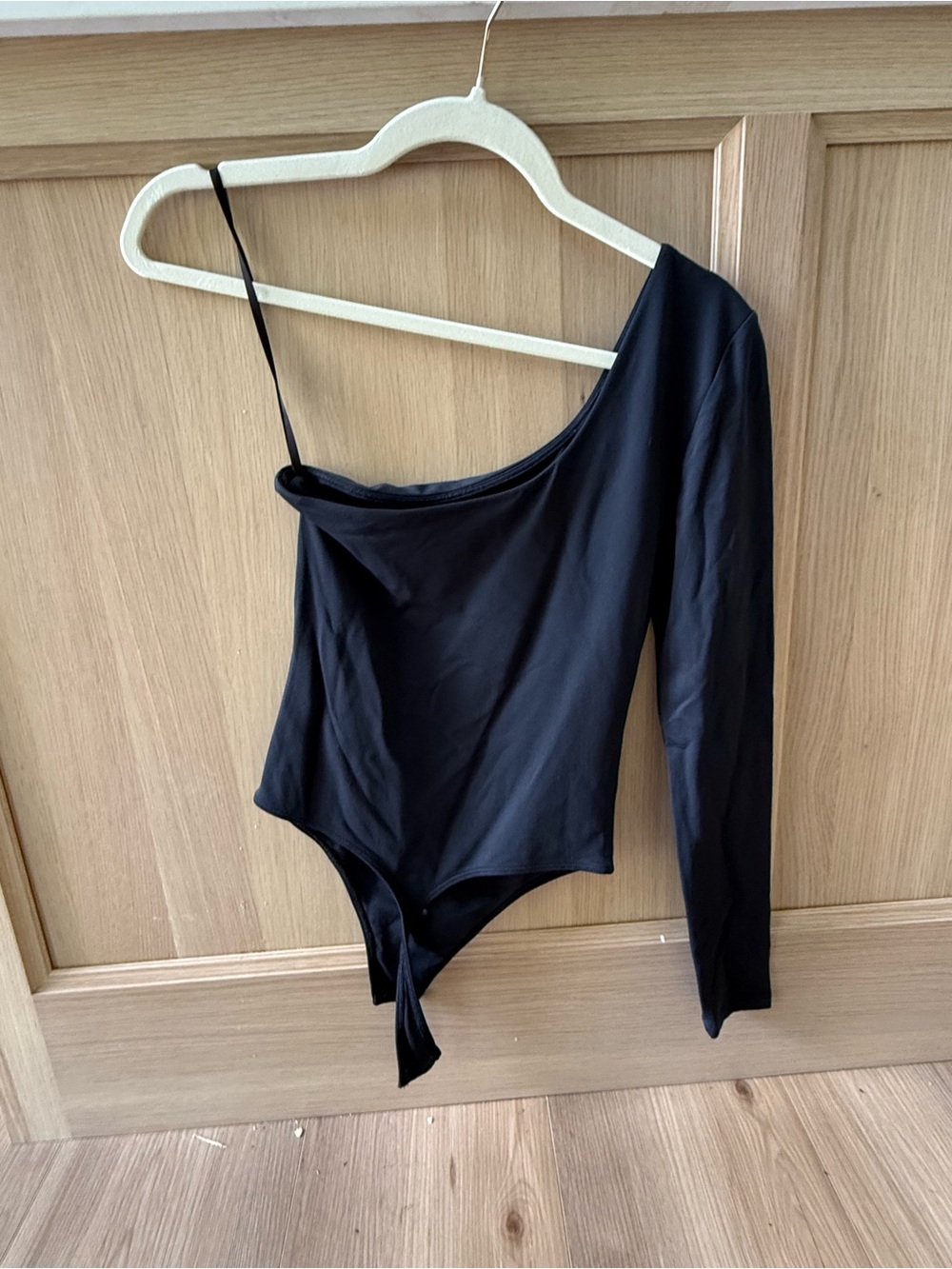 Babaton Black One-Shoulder Long Sleeve Bodysuit - Picture 2 of 2